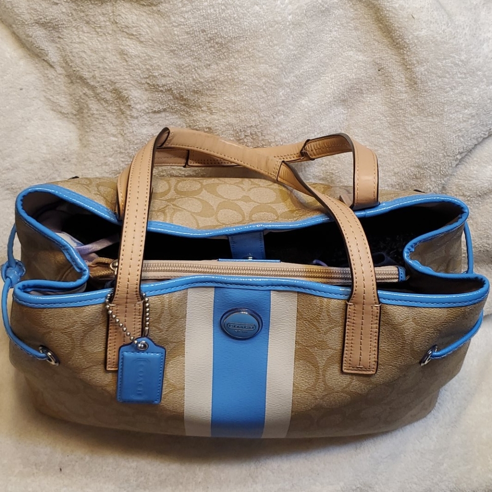 Coach Handbag ๐ - Picture 5 of 15